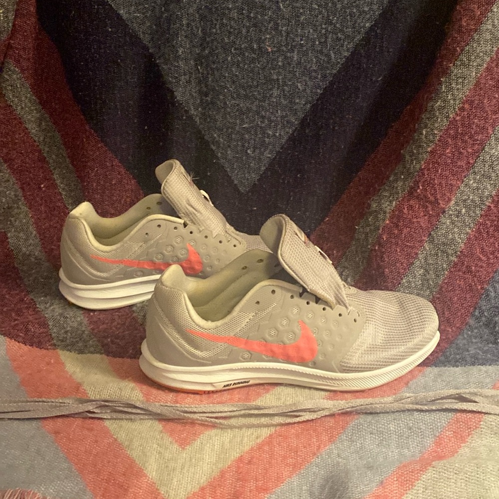 Nike pink and grey tennis shoes. Size 9.
